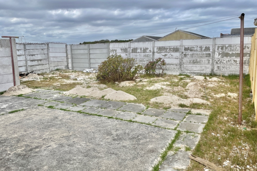 2 Bedroom Property for Sale in Strandfontein Western Cape